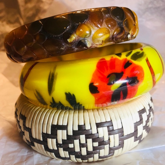 Vintage Jewelry - NATURE Inspired Lucite & Woven Vintage Bangles